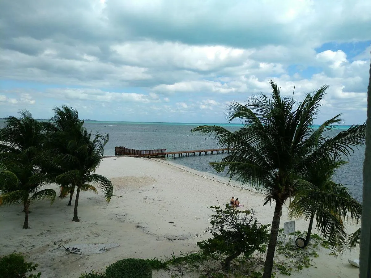Bella Beach Condo Vacation 2 Bedrooms Cancun 0*,  Mexico
