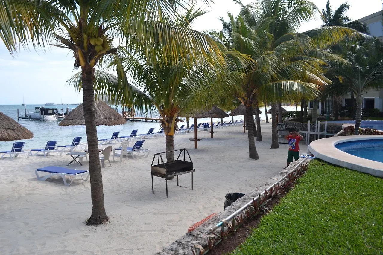 Bella Beach Condo Vacation 2 Bedrooms Cancun 0*,  Mexico